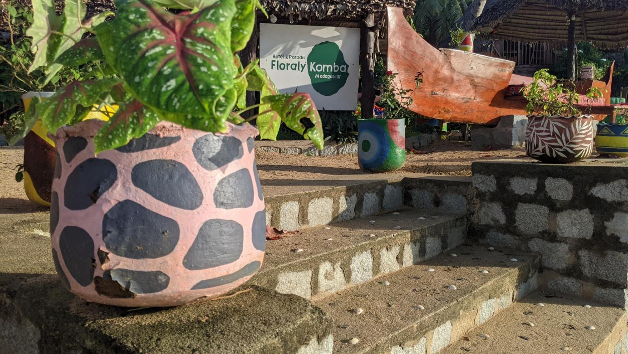 Floraly Komba Hotel - Nosy Komba Exteriér fotografie