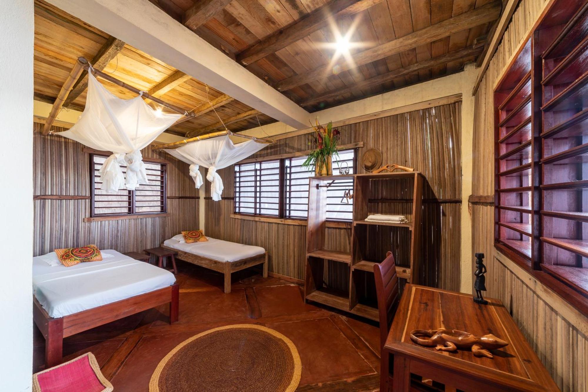 Floraly Komba Hotel - Nosy Komba Exteriér fotografie